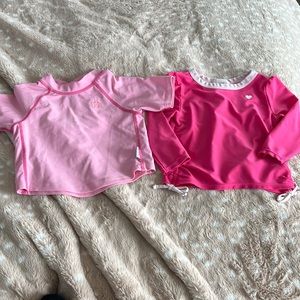 Set of 2 baby girl rashguards i play. And old navy (18/12-18 months)